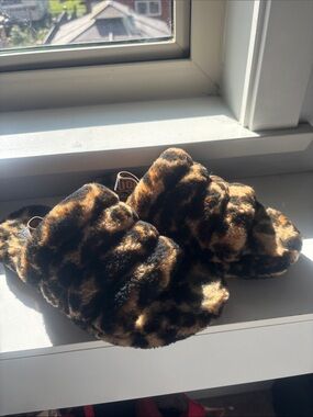 UGG Leopard Faux Fur Slide Sandals - Brown/Black